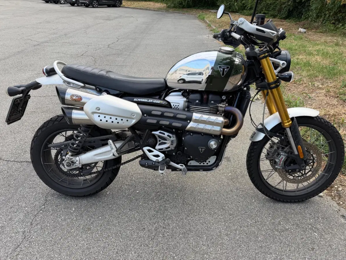 Triumph Scrambler 1200 XE Chrome Edition (2023) (2)
