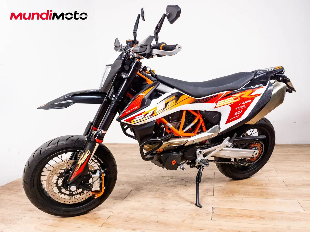 KTM 690 SMC R (2026) (8)