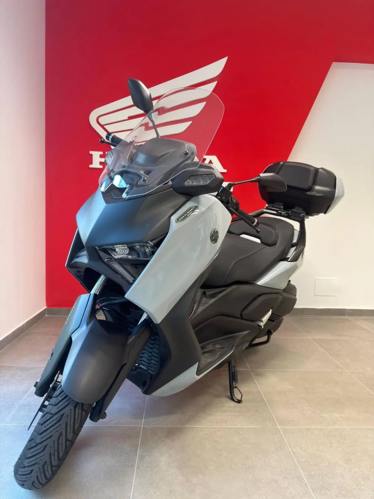 Yamaha X-Max 300 Tech Max+ (2025 - 26)