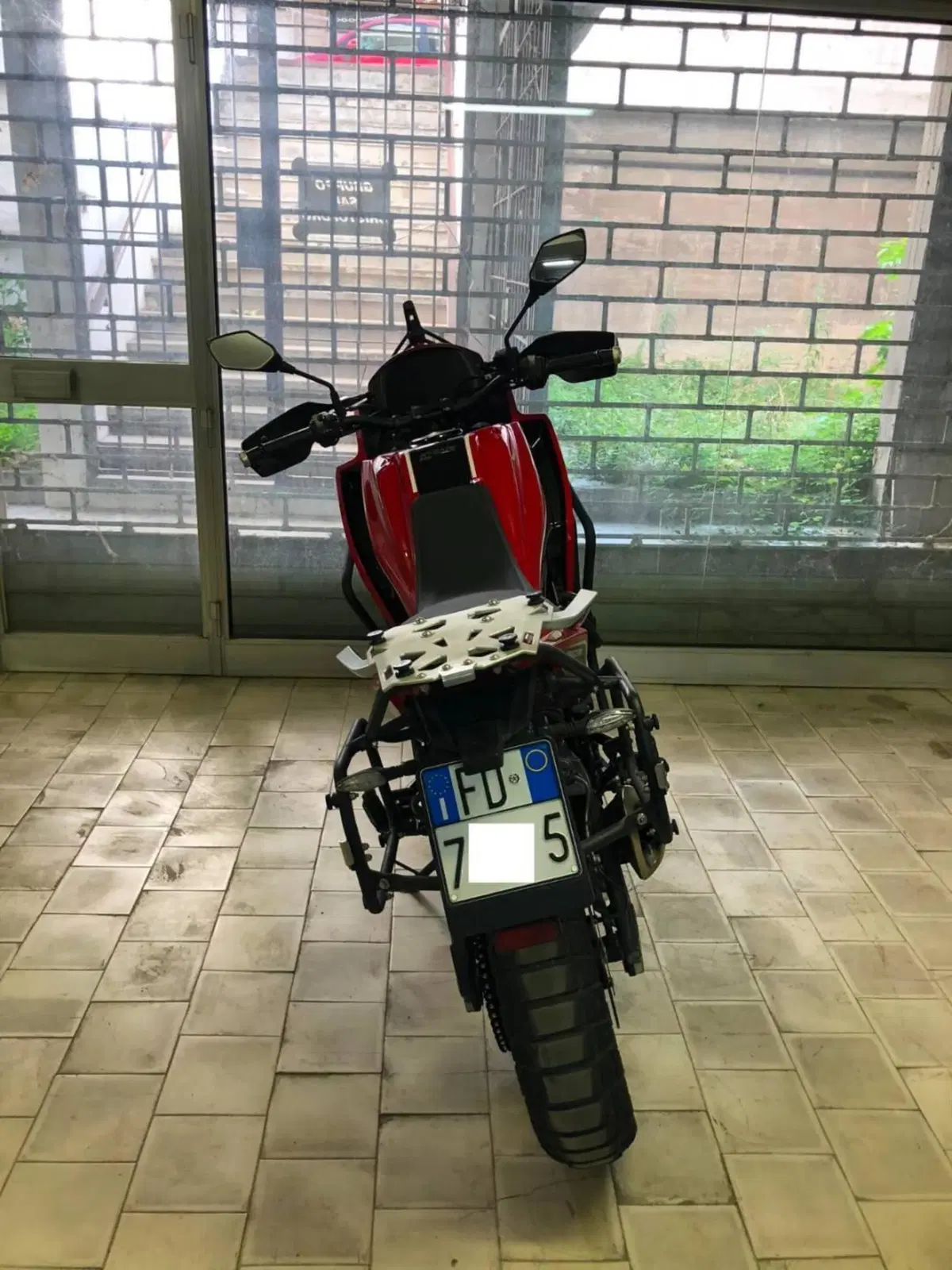 Moto Morini X-Cape 650 Gold Wheels Edition (2022 - 26) (4)