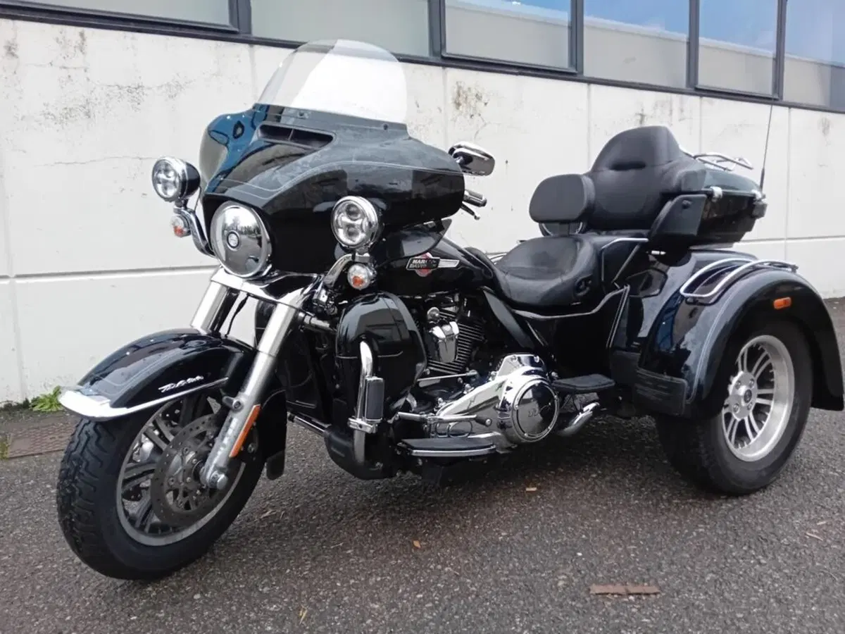 Harley-Davidson Tri Glide Ultra (2021 - 26) (3)