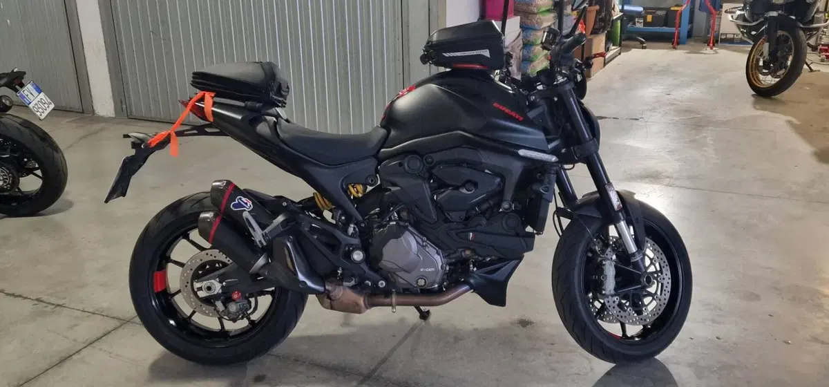 Ducati Monster 937 (2021 - 25) (2)