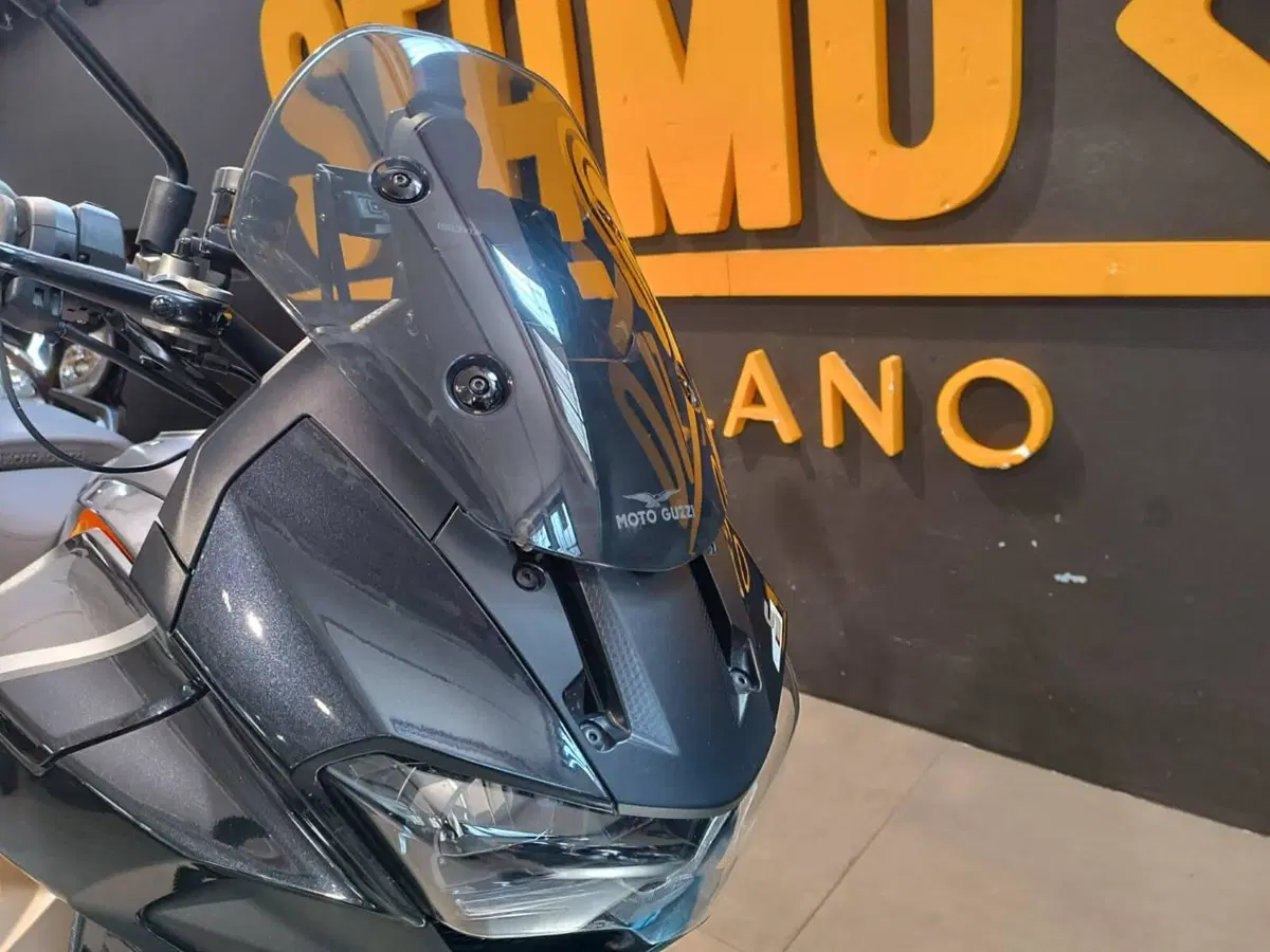 Moto Guzzi V100 Mandello S (2022 - 24) (4)