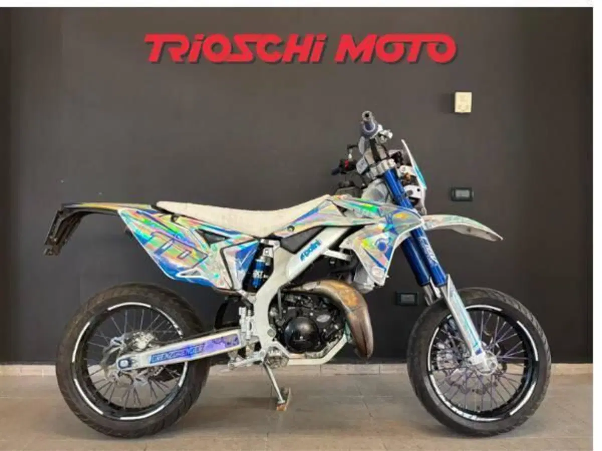 Valenti SM 50 (2015 - 18)