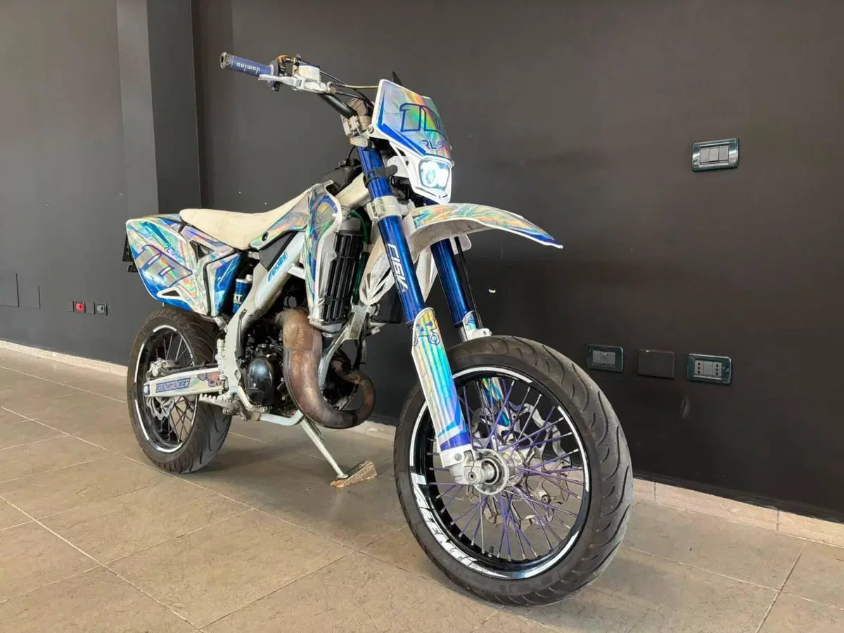 Valenti SM 50 (2015 - 18) (4)