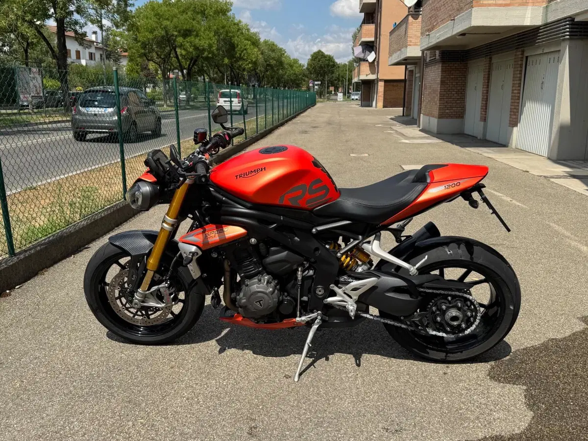 Triumph Speed Triple 1200 RS (2021 - 24) (2)