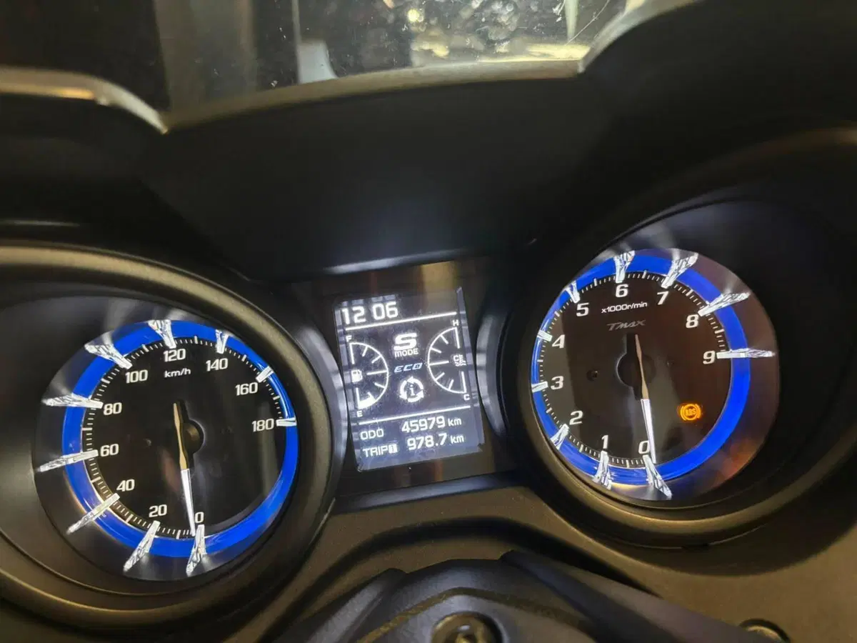 Yamaha T-Max 530 SX Sport Edition (2018 - 19) (7)