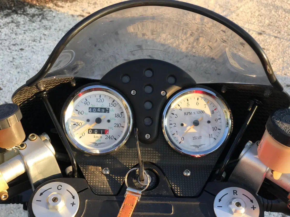 Moto Guzzi V11 Cafè Sport (2003 - 06) (7)