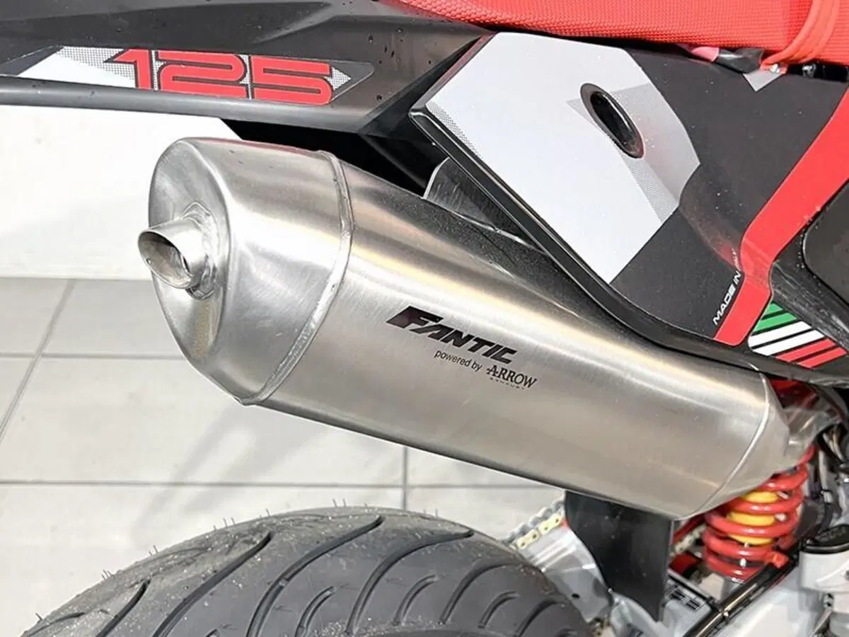 Fantic Motor XMF 125 Competition (2025 - 26) (3)