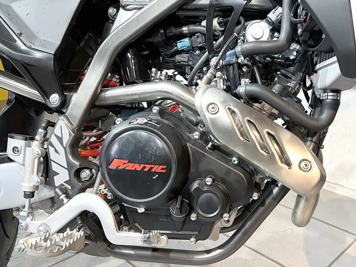 Fantic Motor XMF 125 Competition (2025 - 26) (4)