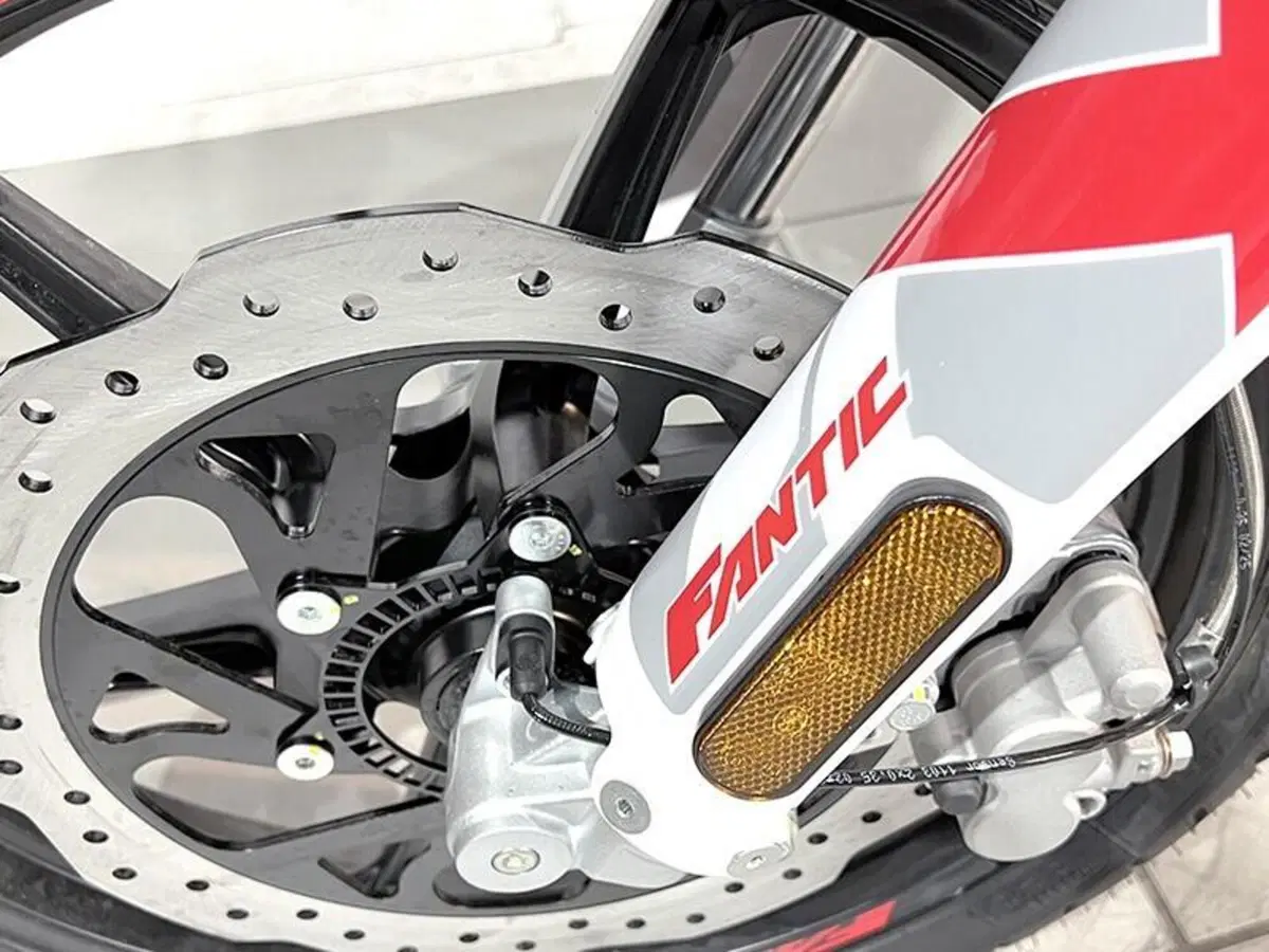 Fantic Motor XMF 125 Competition (2025 - 26) (5)