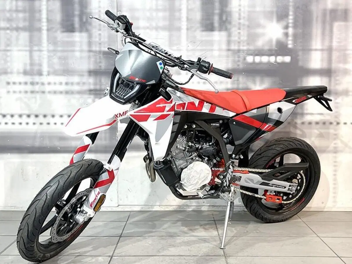 Fantic Motor XMF 125 Competition (2025 - 26) (7)