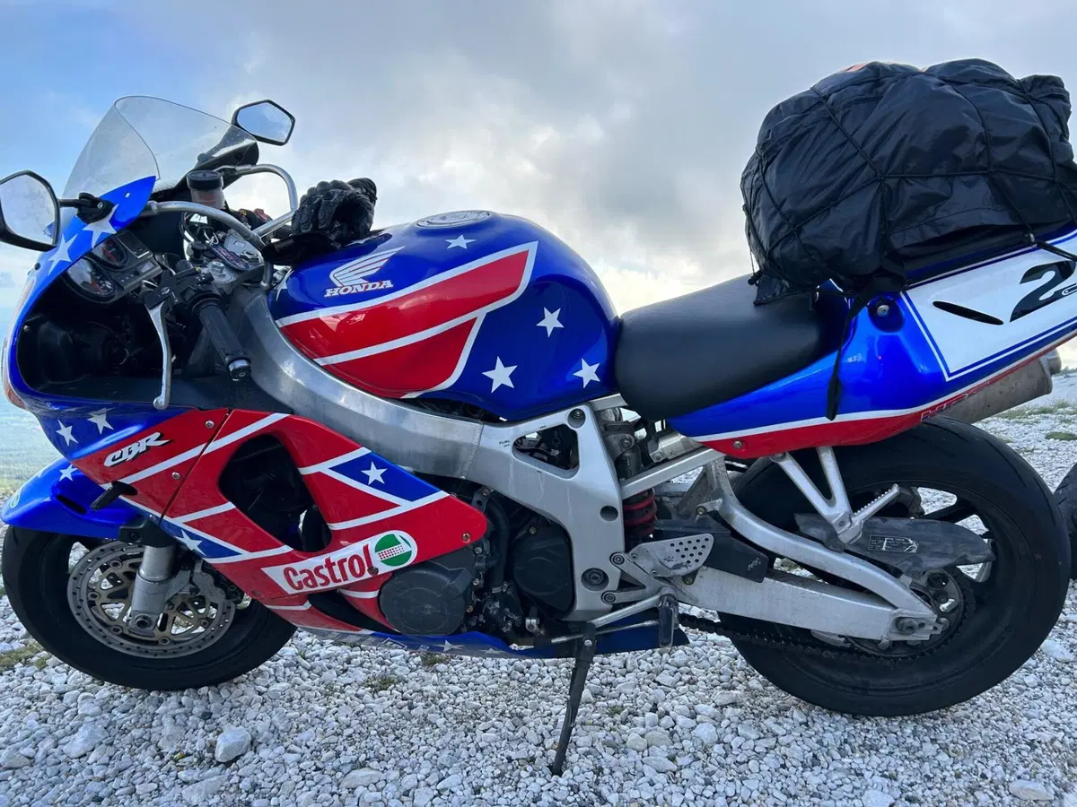 Honda CBR 900 RR (1998 - 99) (5)