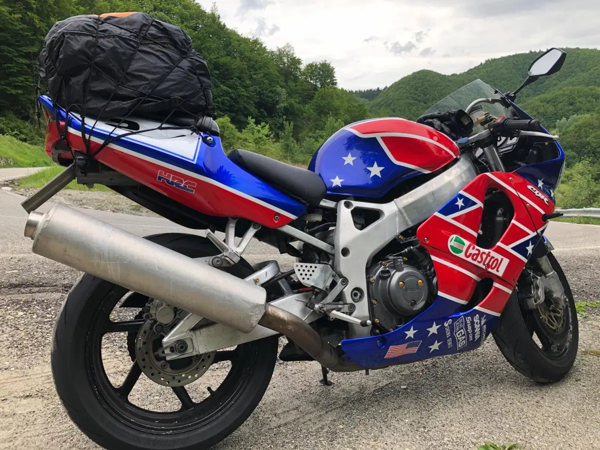 Honda CBR 900 RR (1998 - 99) (13)