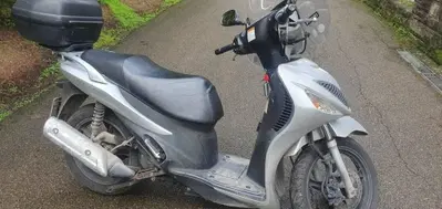 Suzuki SIXteen 150 (2007 - 14) usata