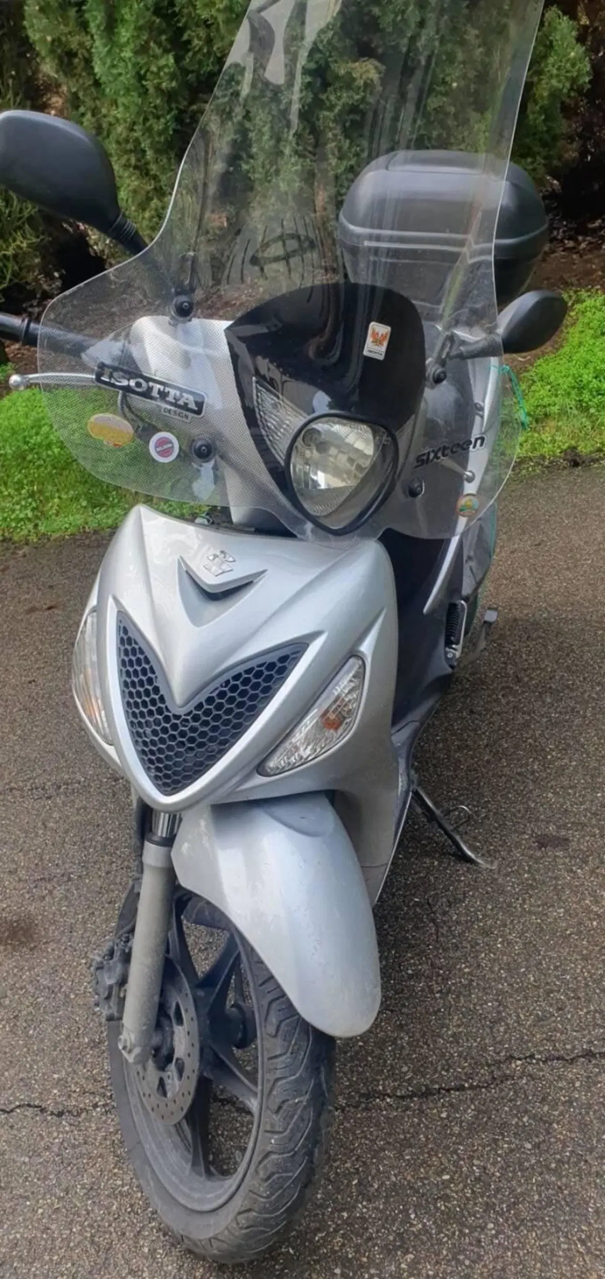 Suzuki SIXteen 150 (2007 - 14) (2)