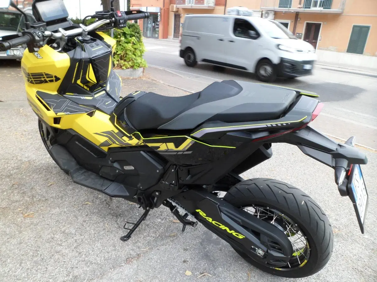 Honda X-ADV 750 (2025 - 26) (5)