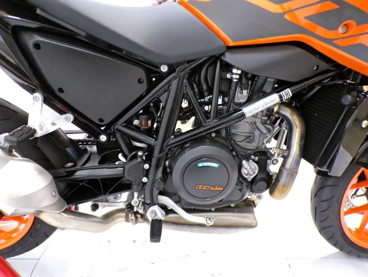KTM 690 Duke (2016 - 19) (8)
