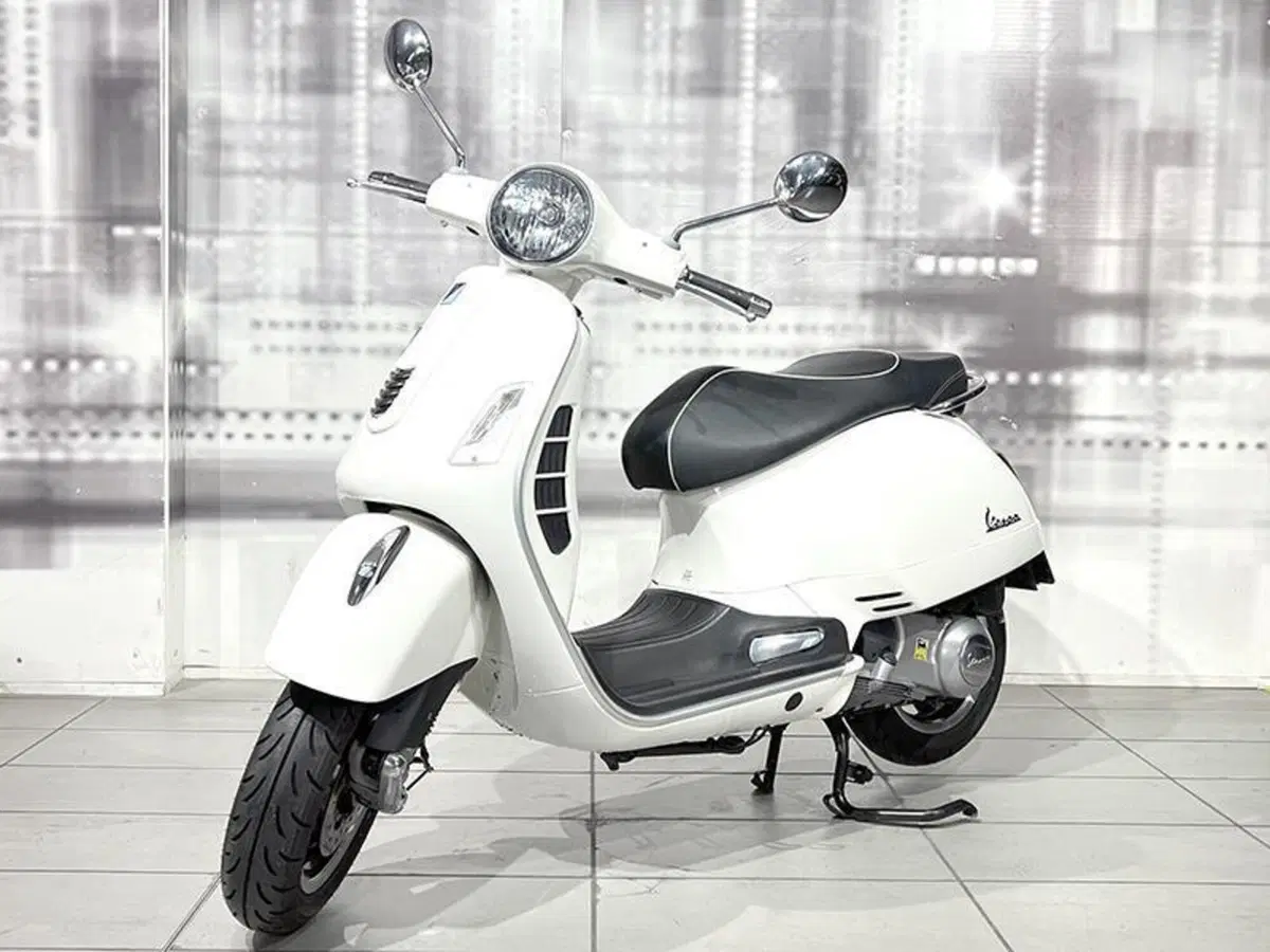 Vespa GTS 300 Super ABS (2014 - 16) (7)