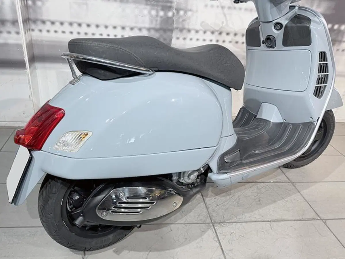 Vespa GTS 250 i.e. (5)