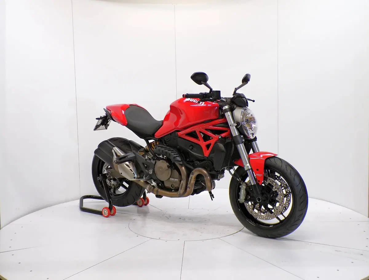 Ducati Monster 821 ABS (2014 - 17) (2)