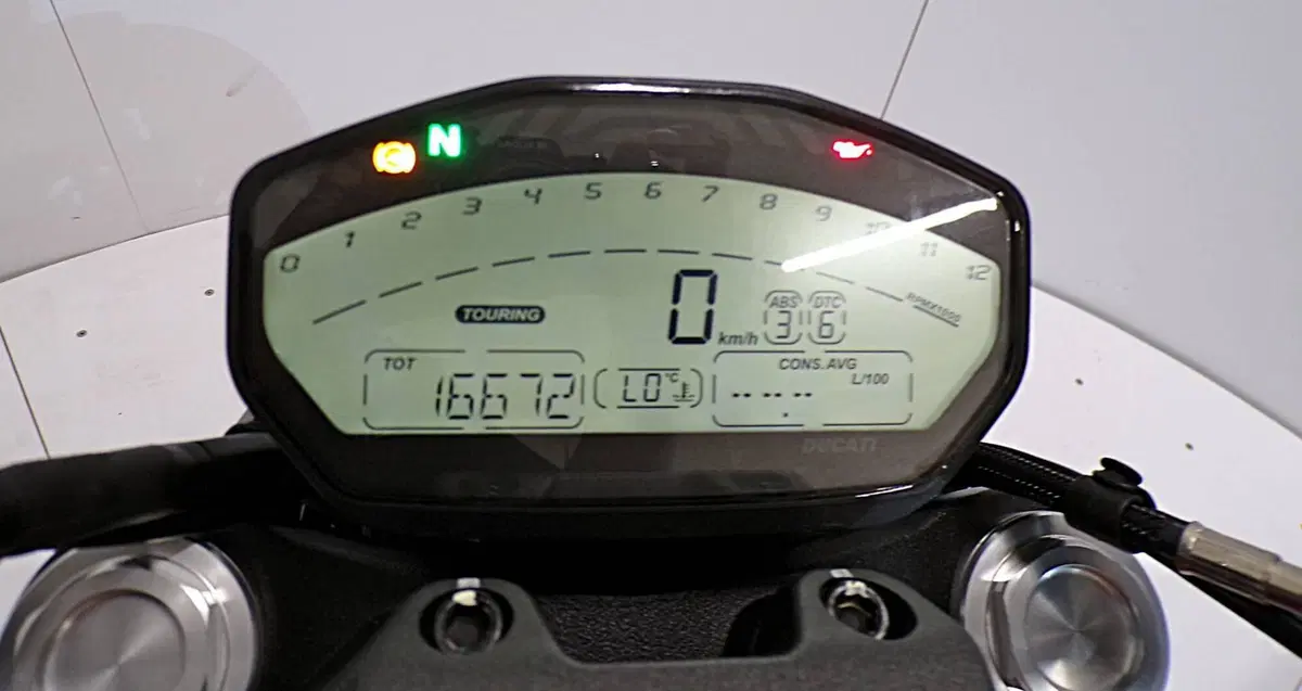 Ducati Monster 821 ABS (2014 - 17) (13)