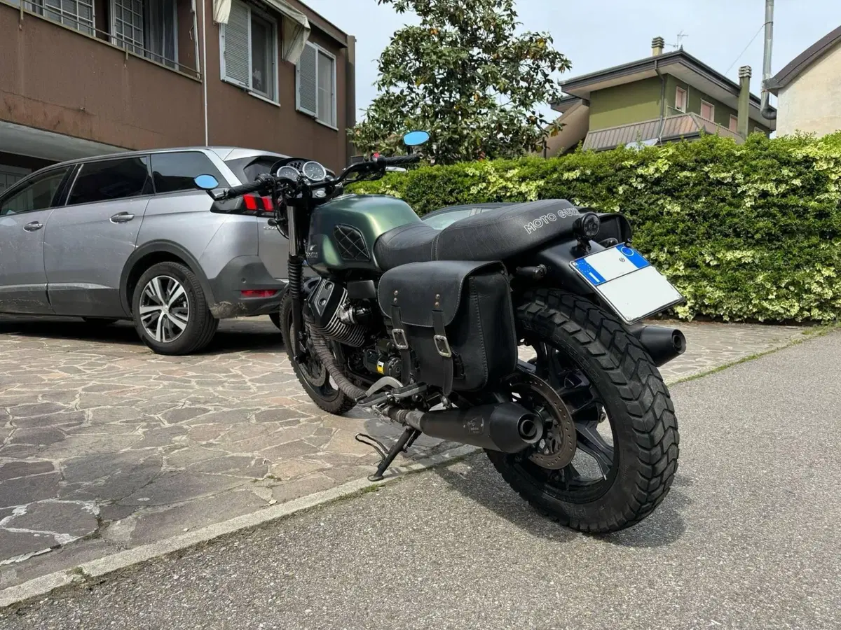 Moto Guzzi V7 Stone (2012 - 15) (6)