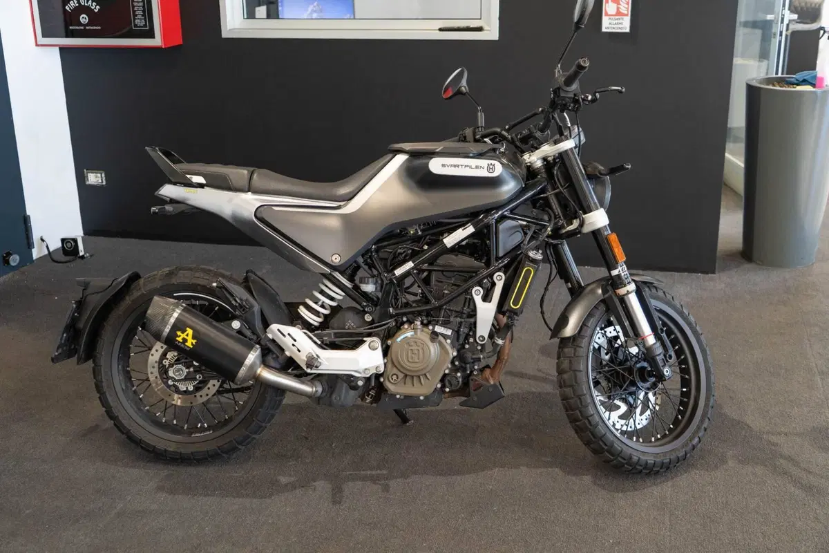 Husqvarna Svartpilen 125 (2021 - 23) (3)