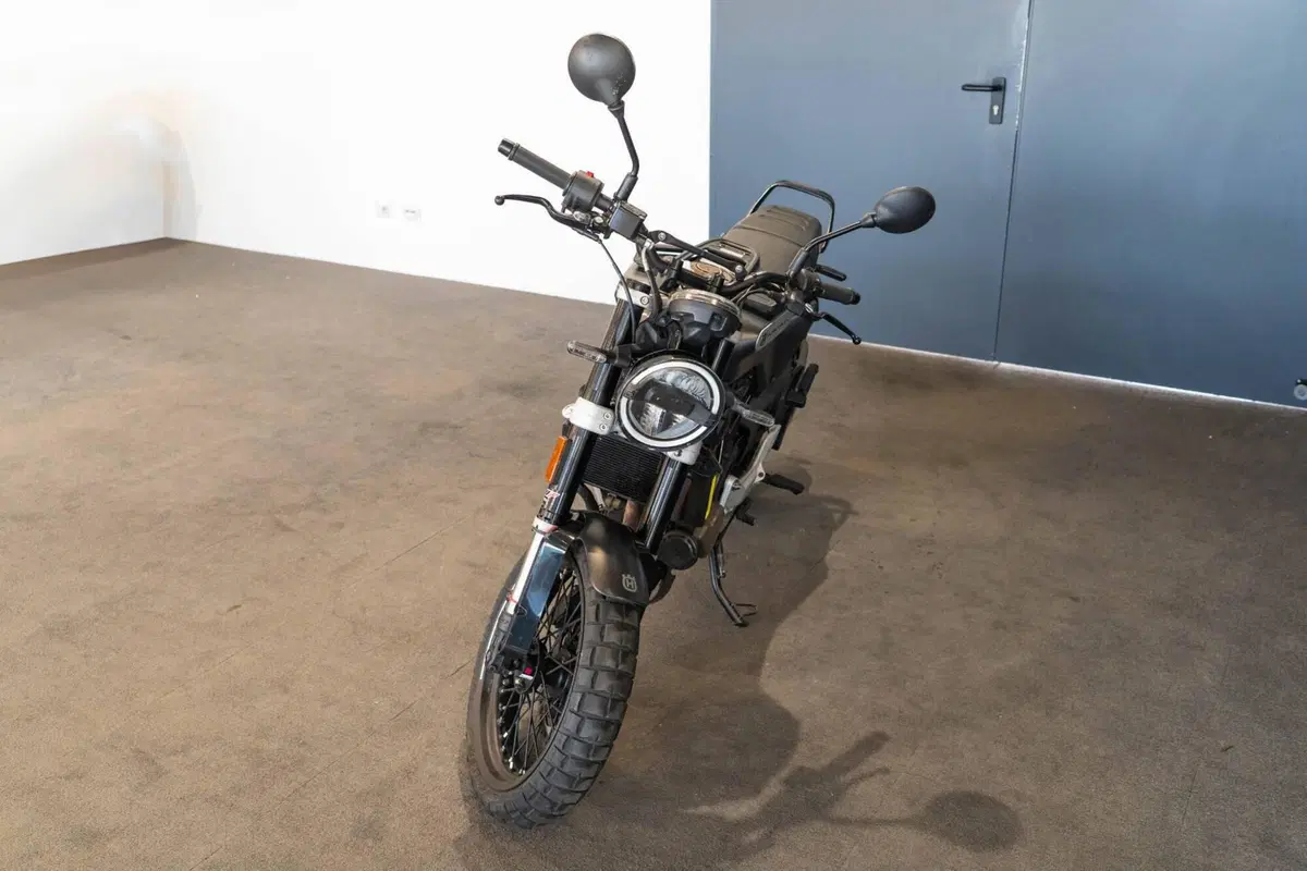 Husqvarna Svartpilen 125 (2021 - 23)