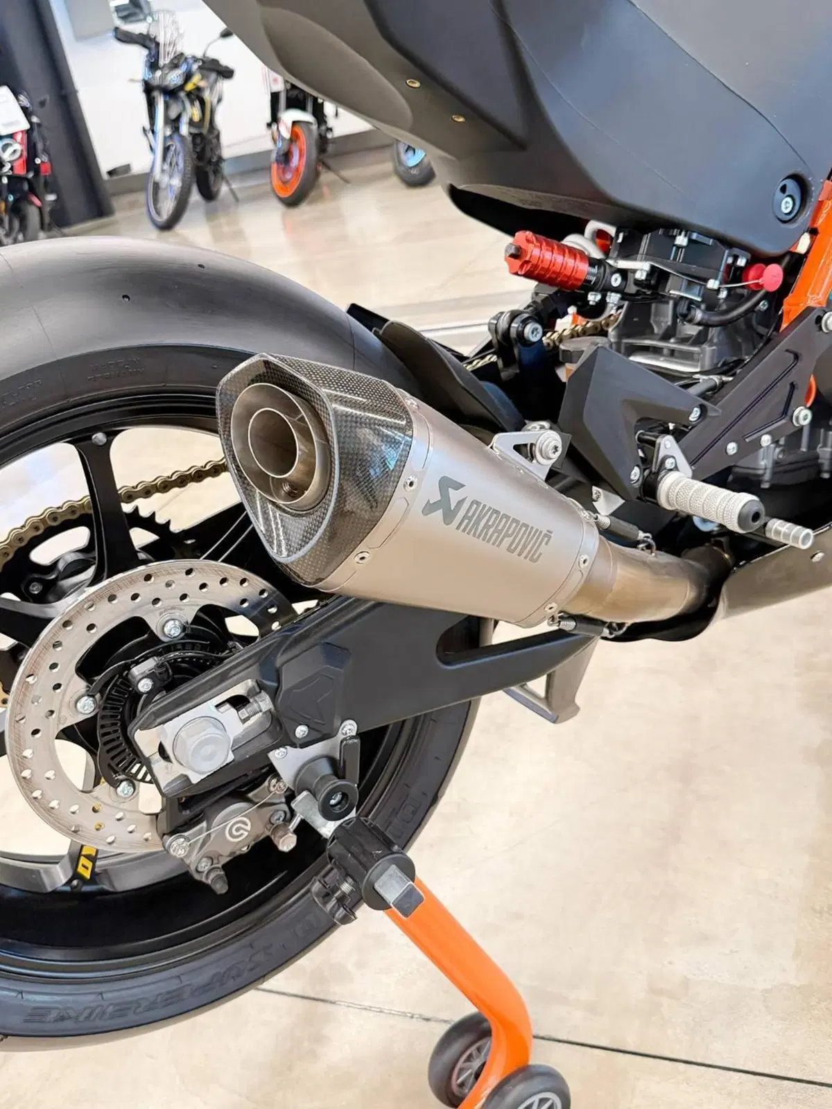 KTM RC 8C 890 (2024) (5)