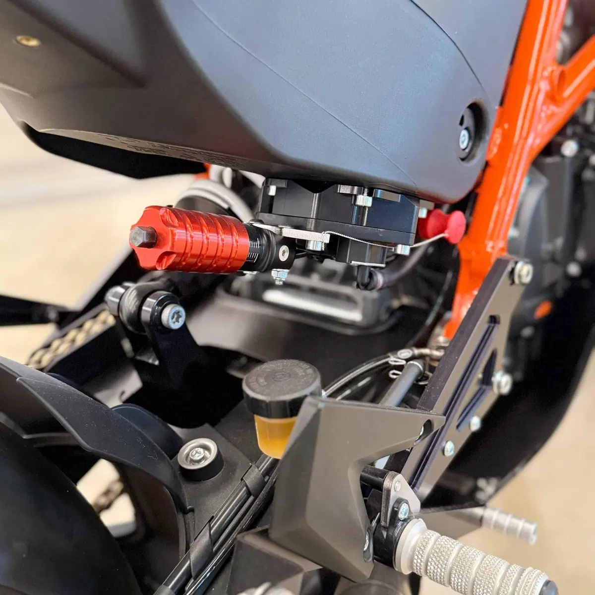 KTM RC 8C 890 (2024) (6)