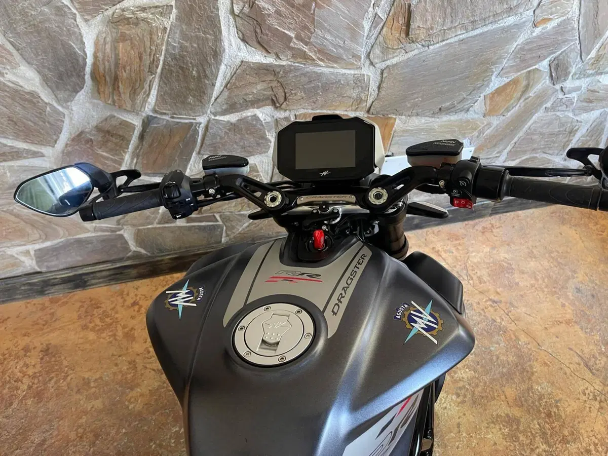 MV Agusta Dragster 800 RR (2021 - 23) (17)