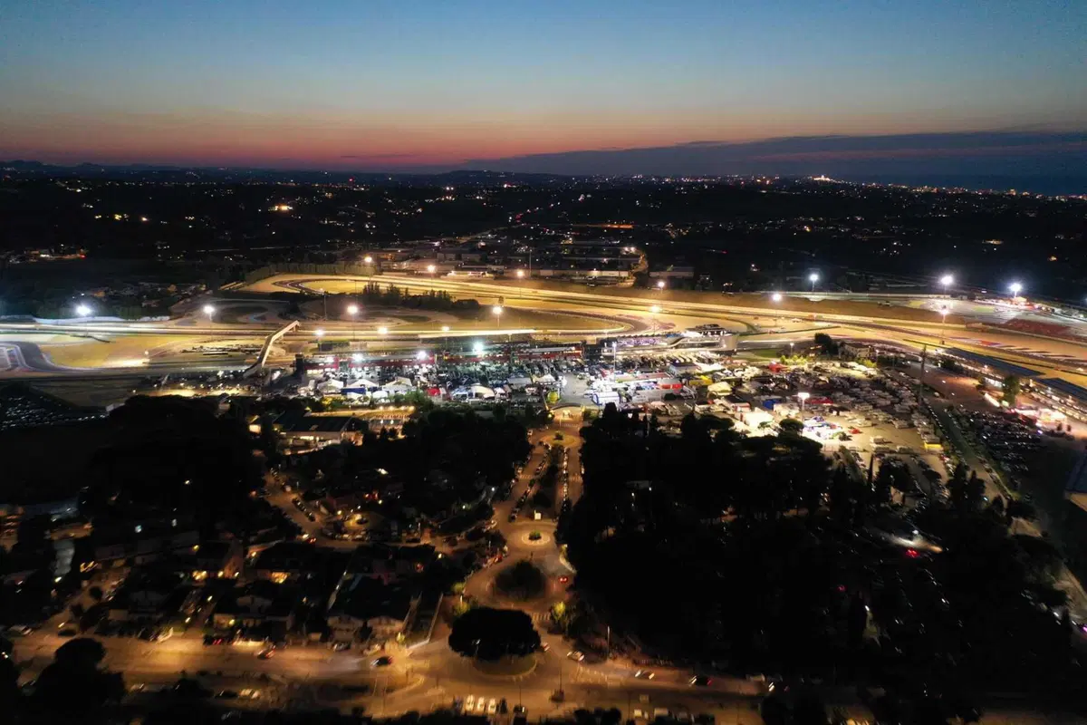Dunlop CIV 2026. Luci accese a Misano per la Racing Night: chi dominer&agrave; la notte pi&ugrave; folle del Campionato?