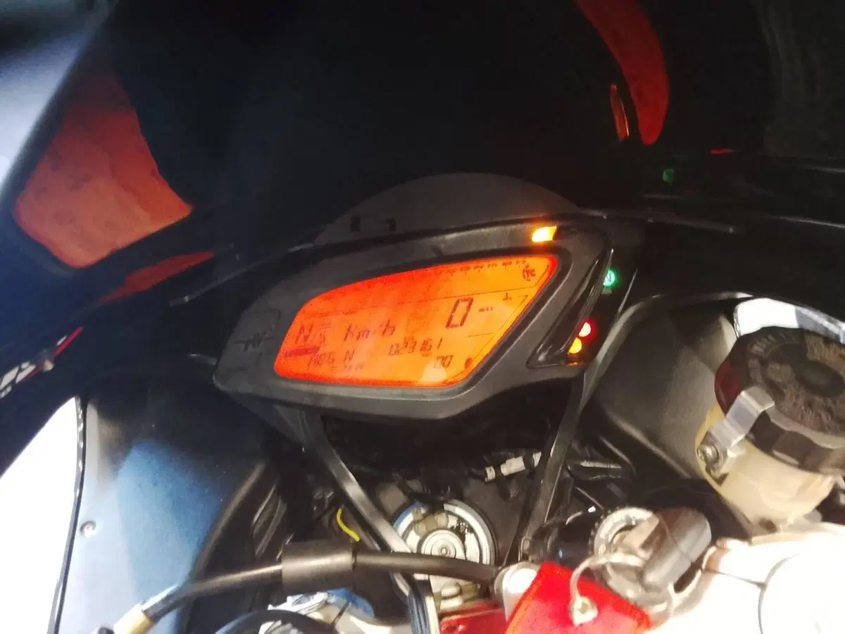MV Agusta F3 675 EAS ABS (2011 - 17) (4)