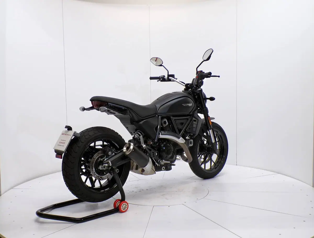 Ducati Scrambler 800 Icon Dark (2025 - 26) (6)