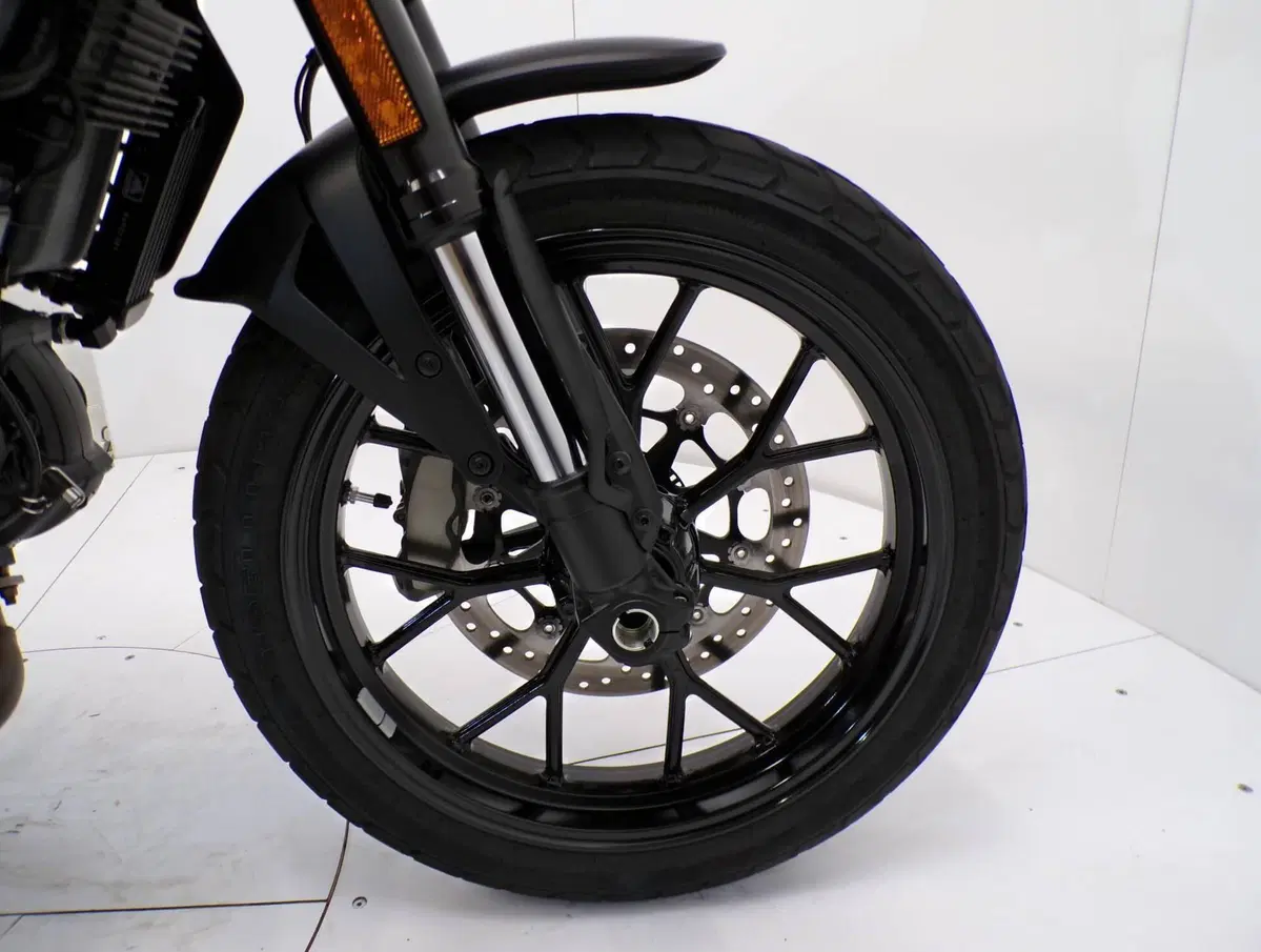 Ducati Scrambler 800 Icon Dark (2025 - 26) (12)