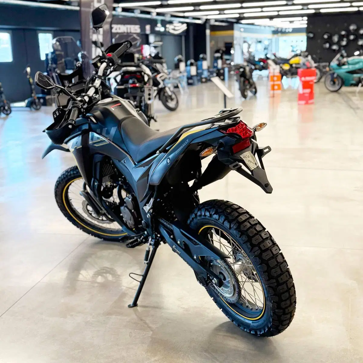 Voge 300 GY Rally (2022) (4)