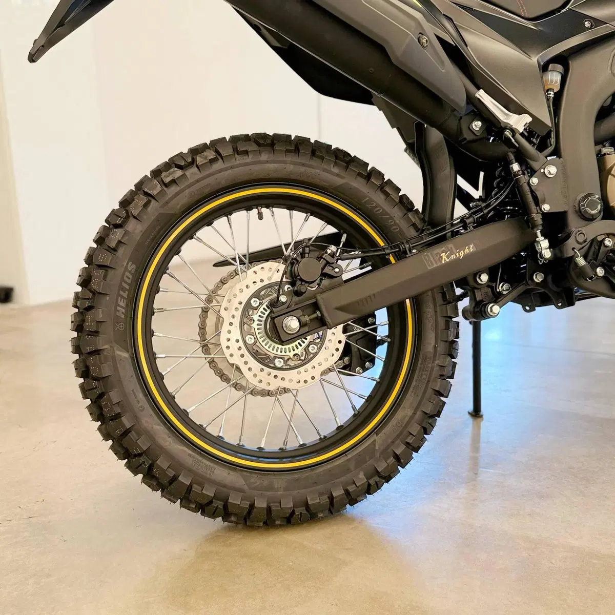 Voge 300 GY Rally (2022) (9)