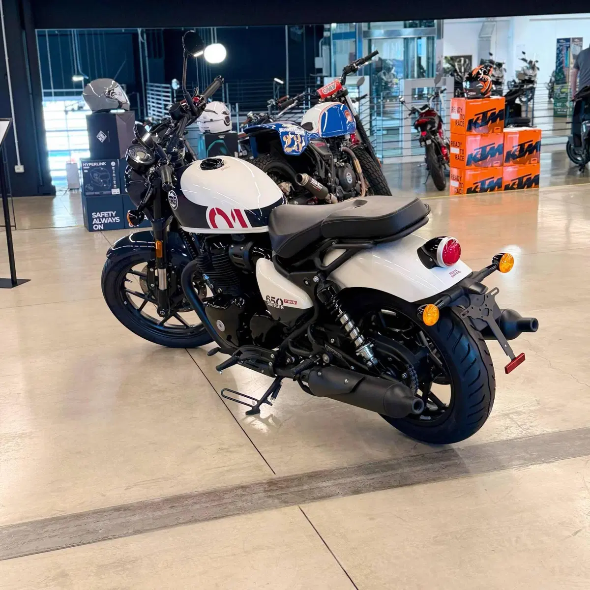 Royal Enfield Shotgun 650 (2024 - 26) (2)
