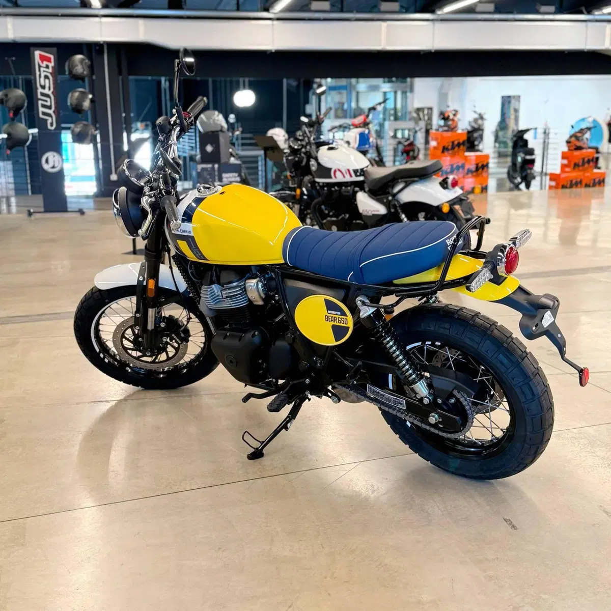 Royal Enfield Bear 650 (2025 - 26) (2)