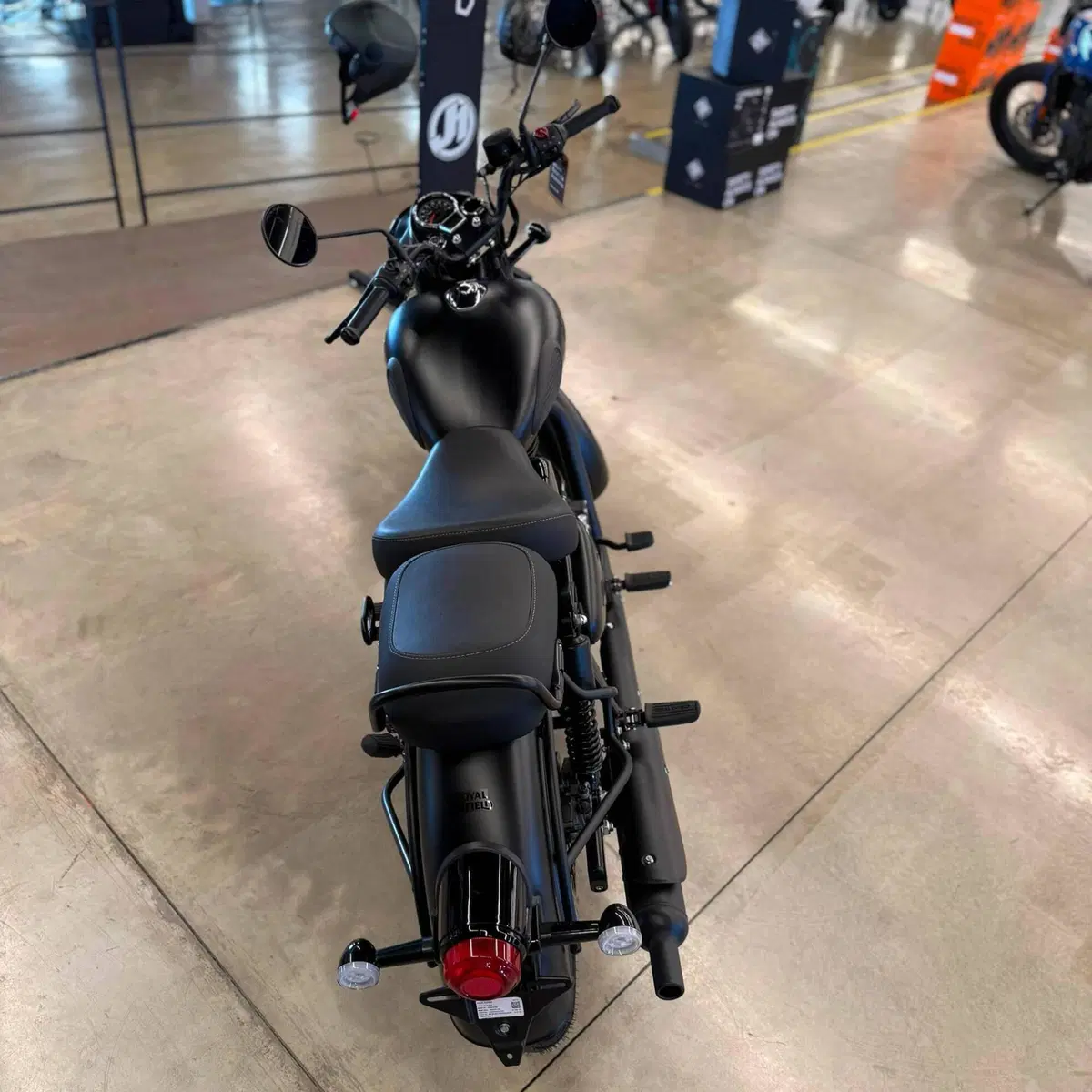 Royal Enfield Classic 350 (2021 - 26) (7)