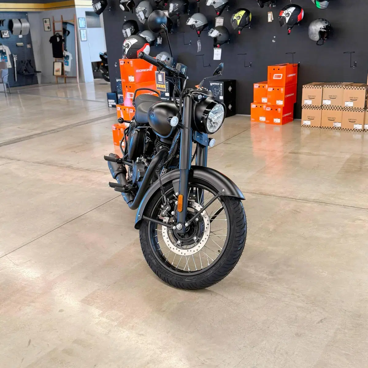 Royal Enfield Classic 350 (2021 - 26) (4)