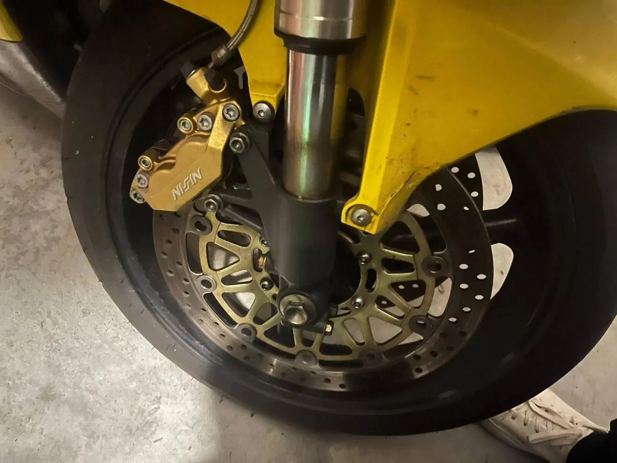 Honda CBR 1000 F (1999 - 00) (5)