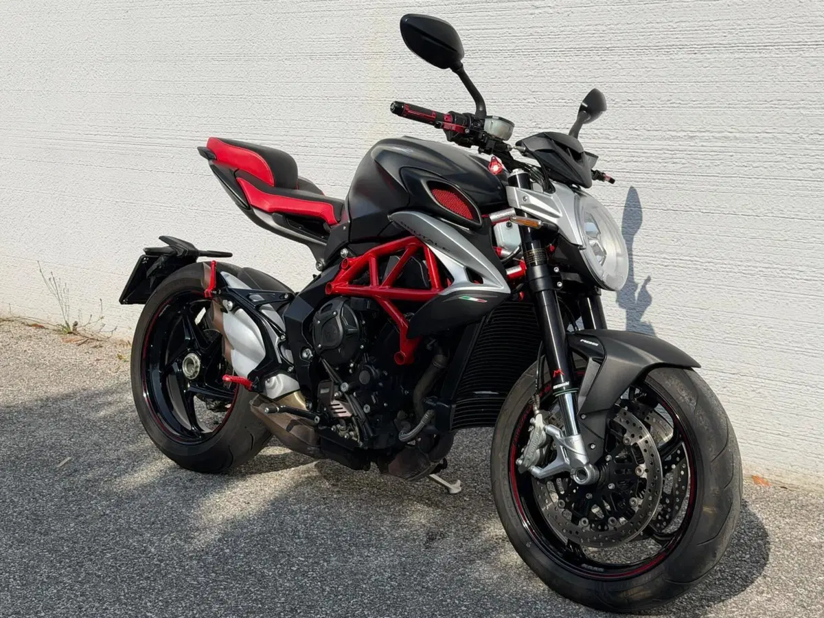 MV Agusta Brutale 800 EAS ABS (2016 - 19) (9)