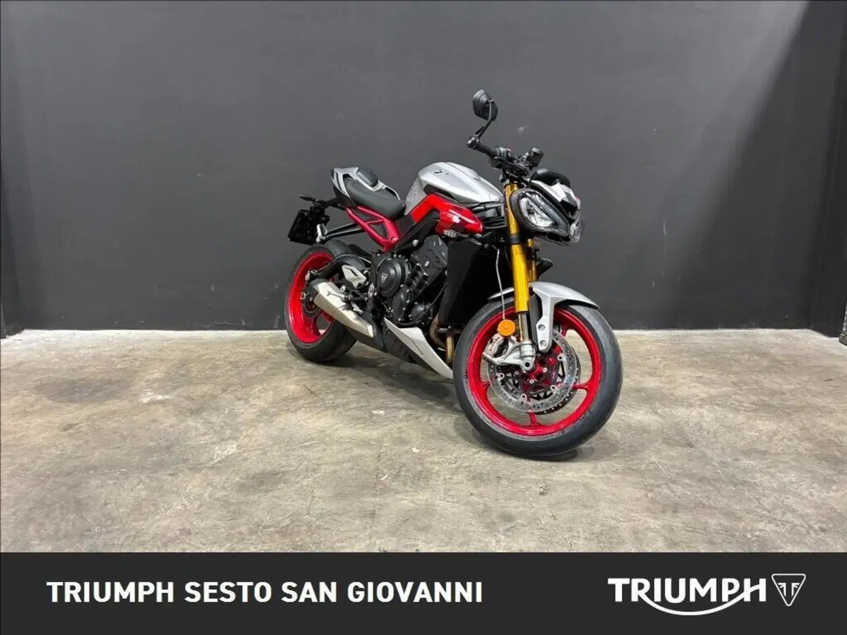 Triumph Street Triple 765 RX (2026) (2)