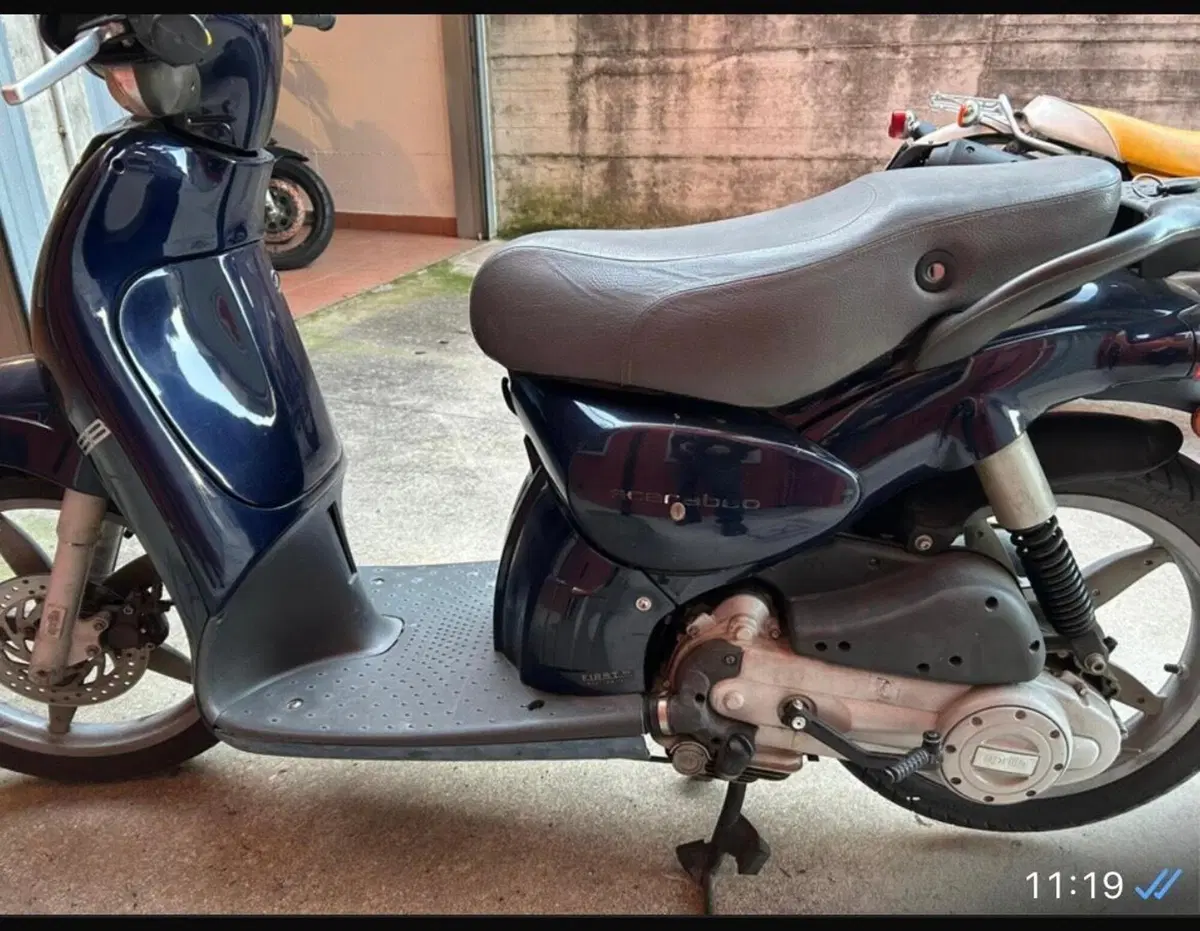 Aprilia Scarabeo 50 2t (2008 - 17) (2)