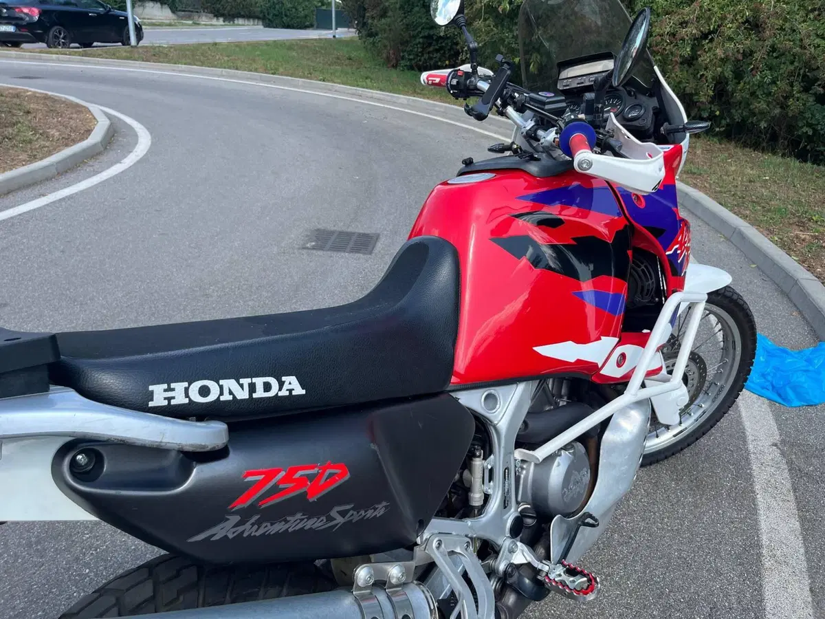 Honda Africa Twin XRV 750 (1996 - 02) (7)