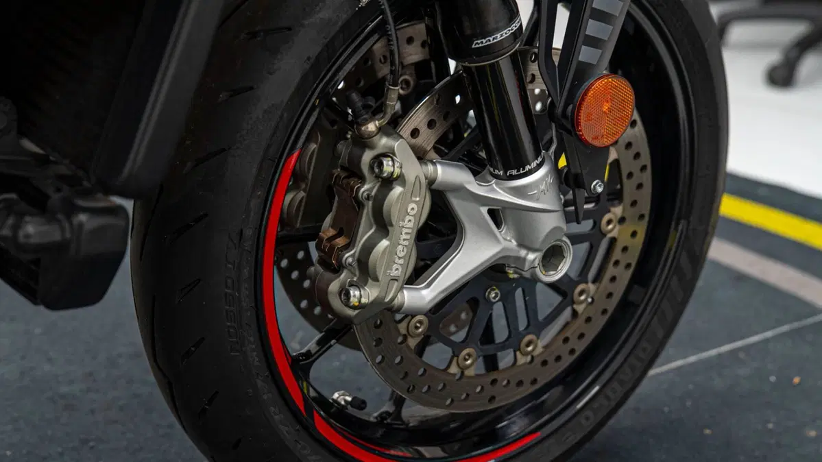 MV Agusta Brutale 800 EAS ABS (2016 - 19) (16)