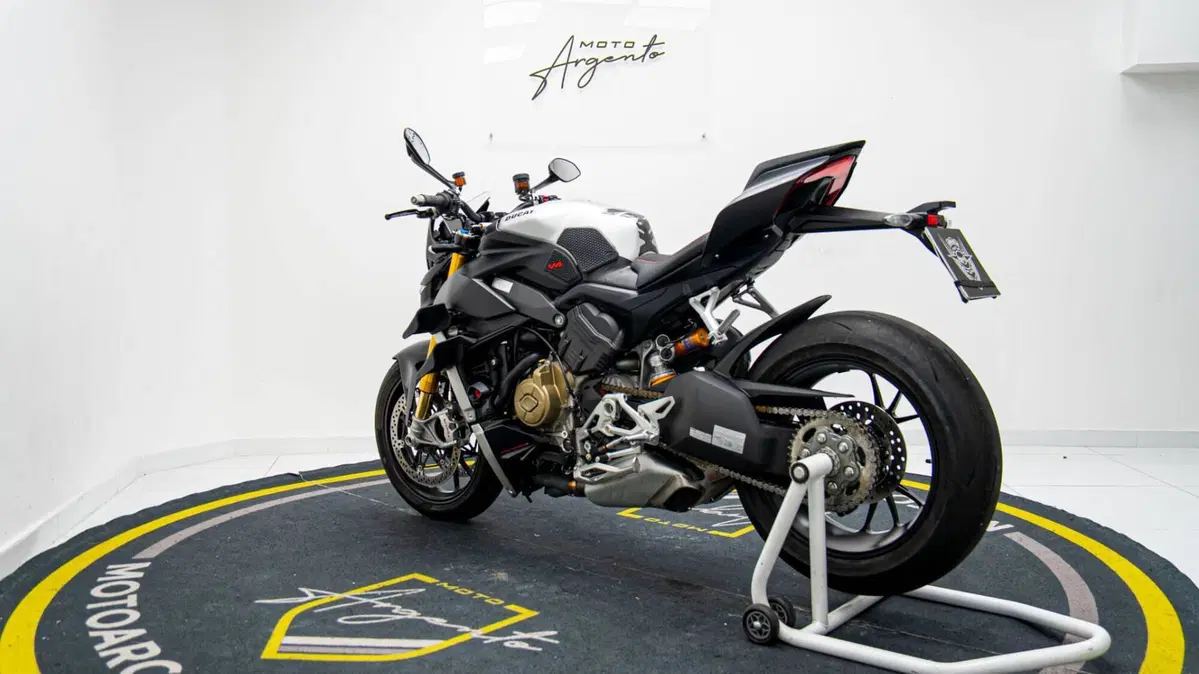 Ducati Streetfighter V4 1100 (2021 - 22) (6)