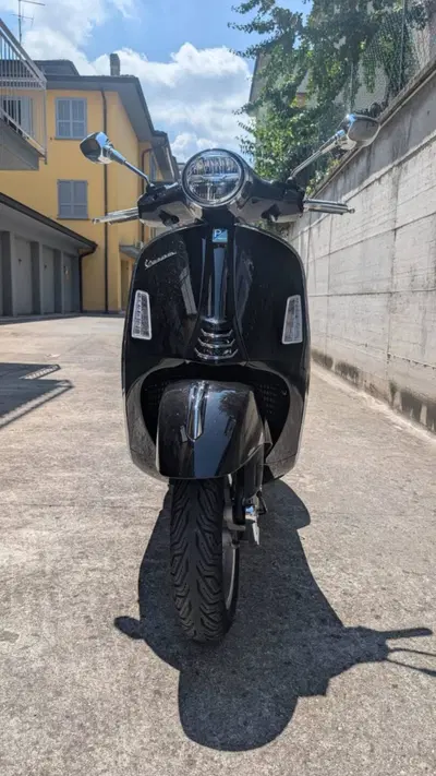 Vespa GTS 300 Super (2023 - 24) usata